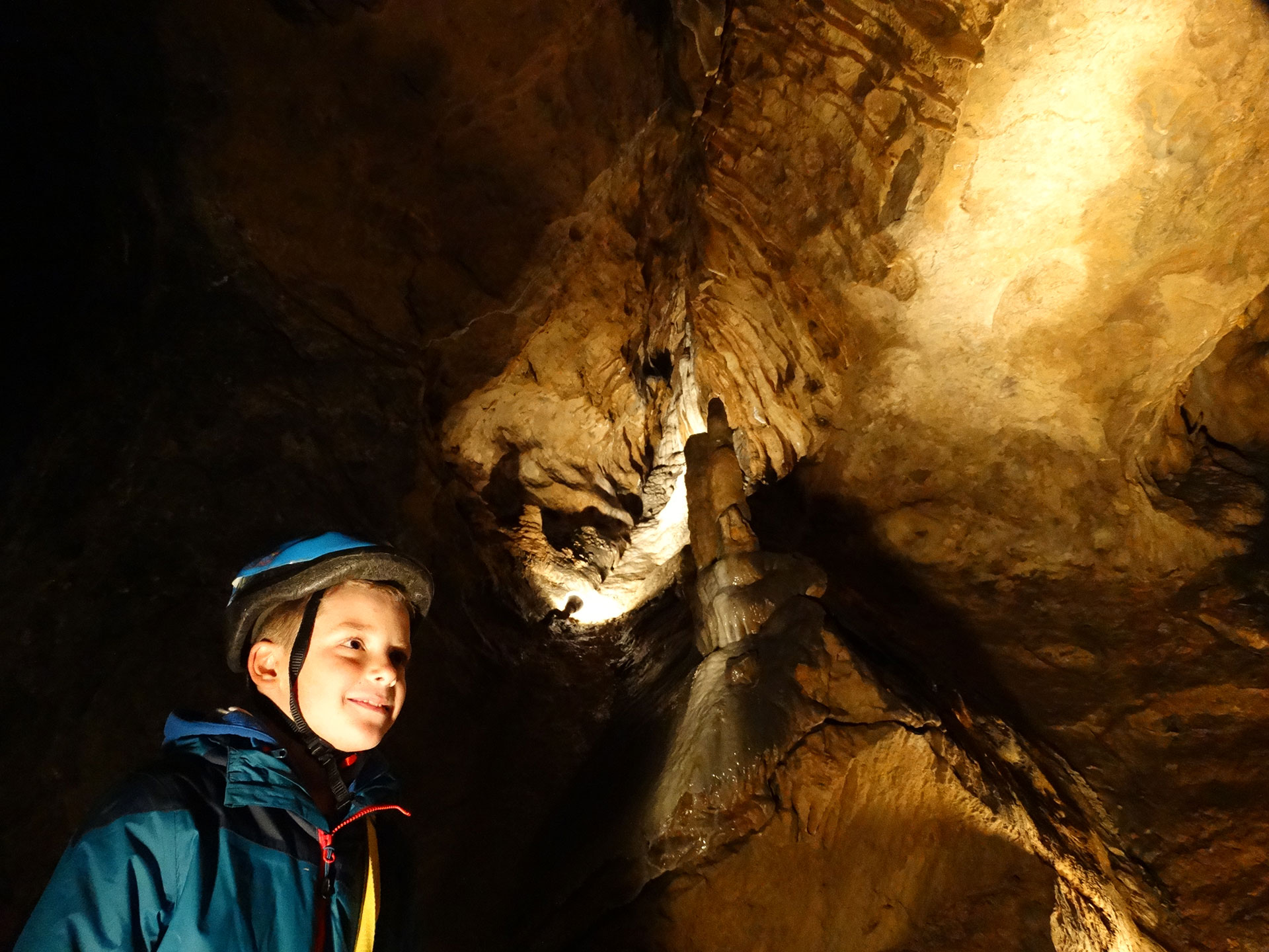 Discover the Grotte de Comblain in Comblain-au-Pont