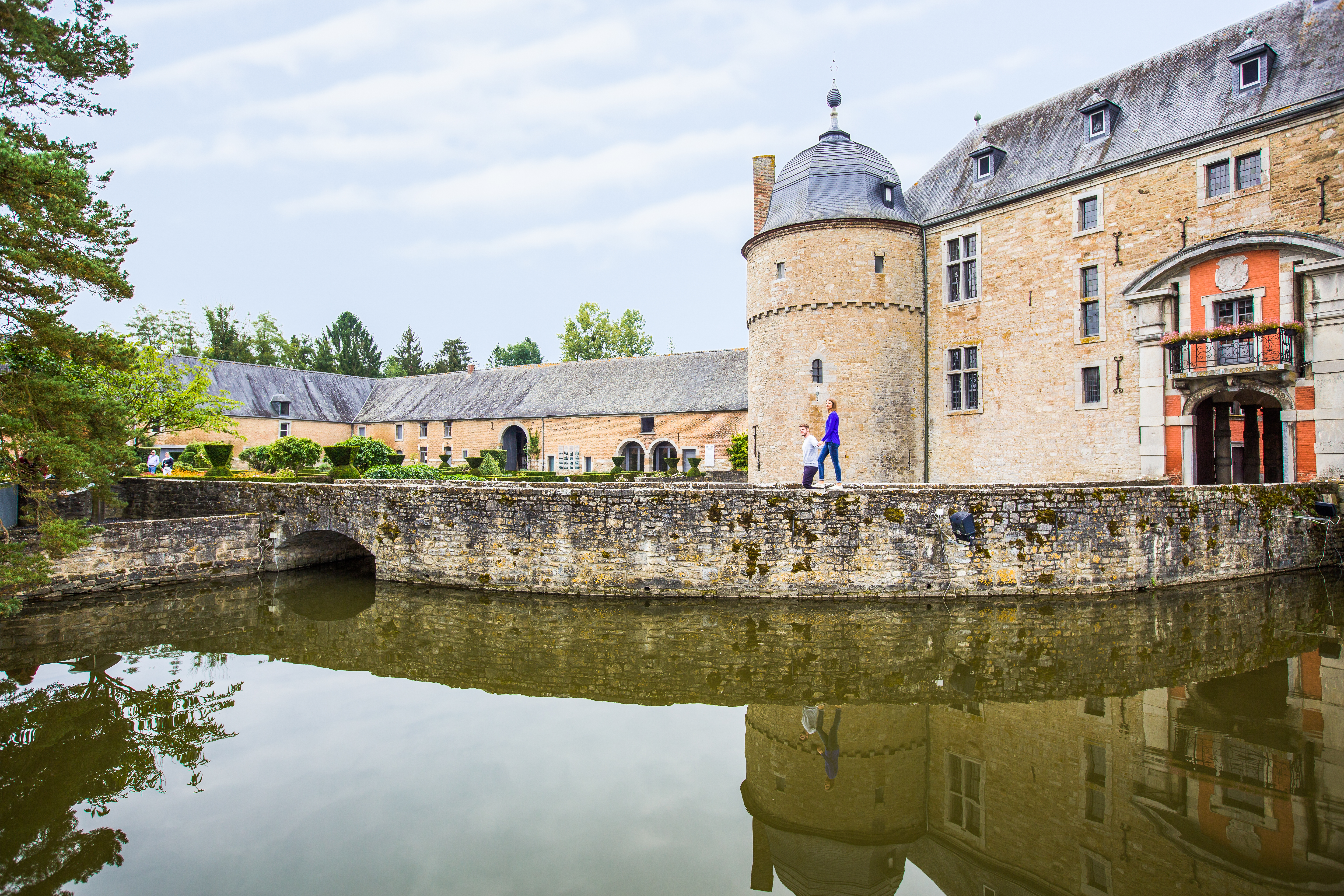 Le Château de Lavaux entouré d'eau