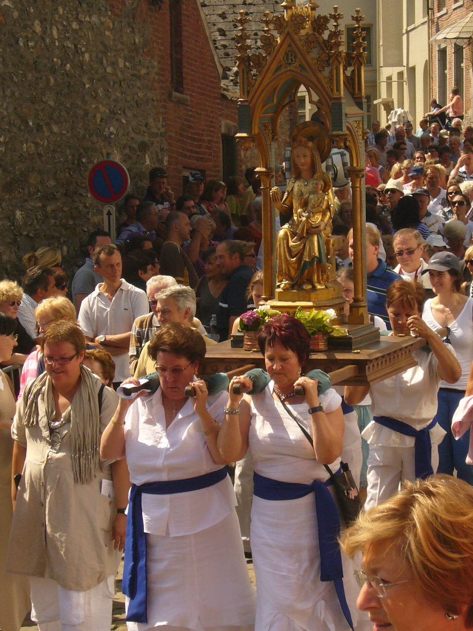 Procession Notre-Dame à Ittre