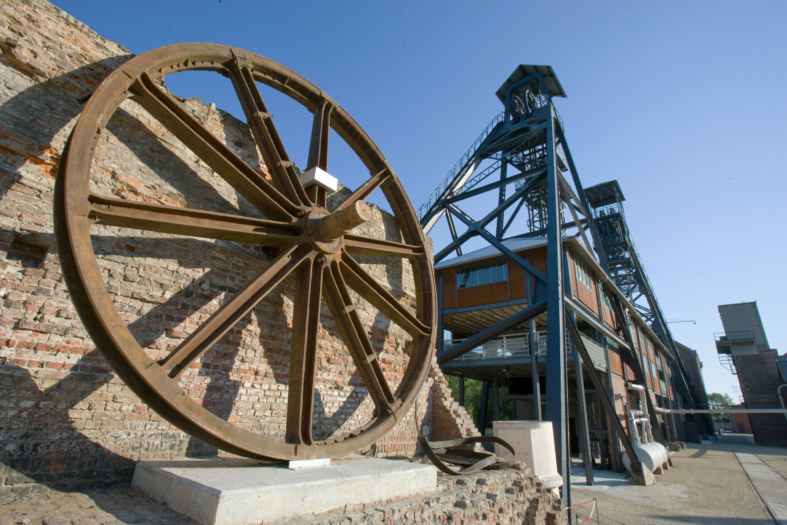 Mine et charbonnage sur le site du Bois du Cazier reconnu au patrimoine mondial de l'UNESCO