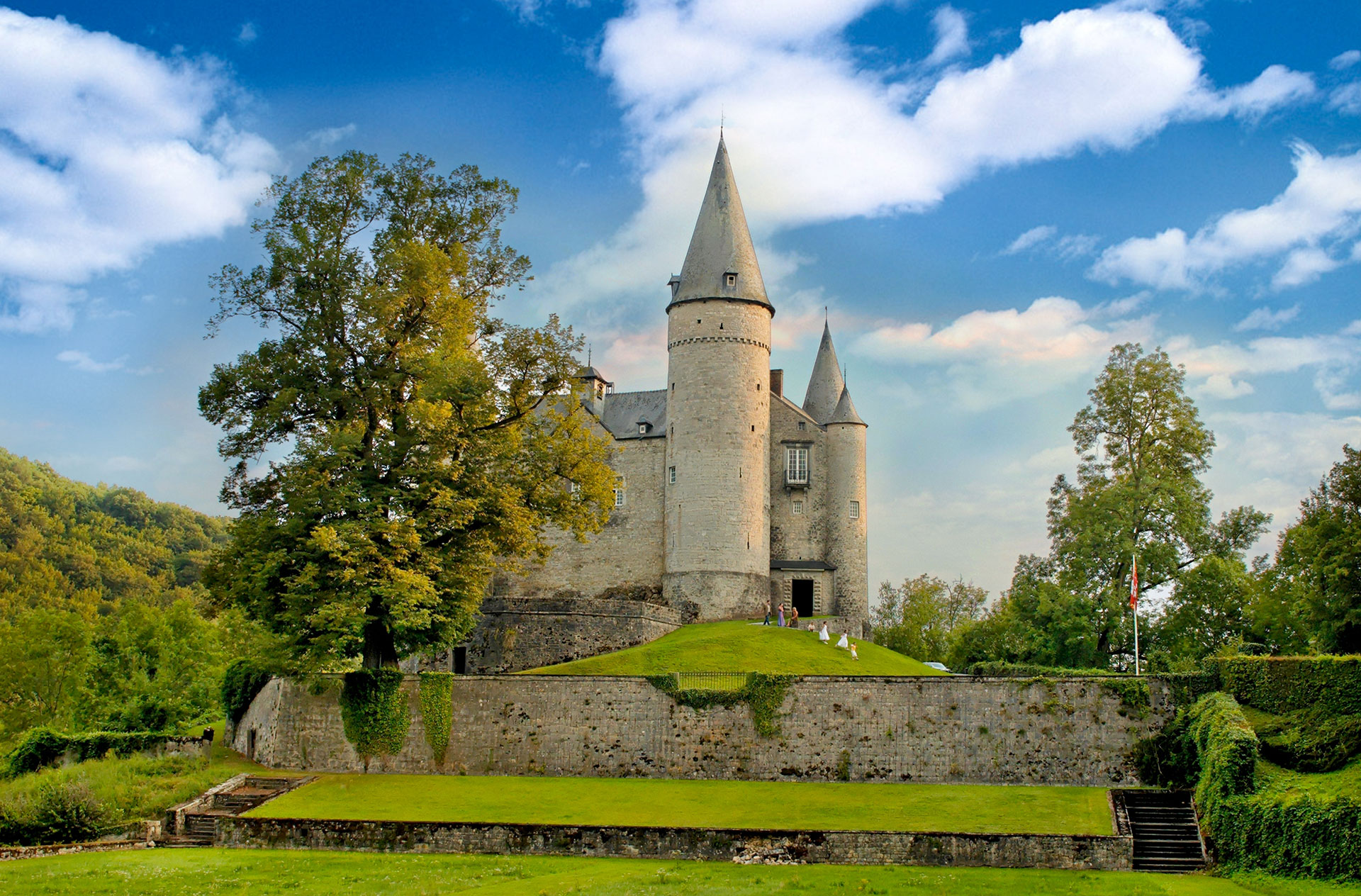 visit wallonia chateau