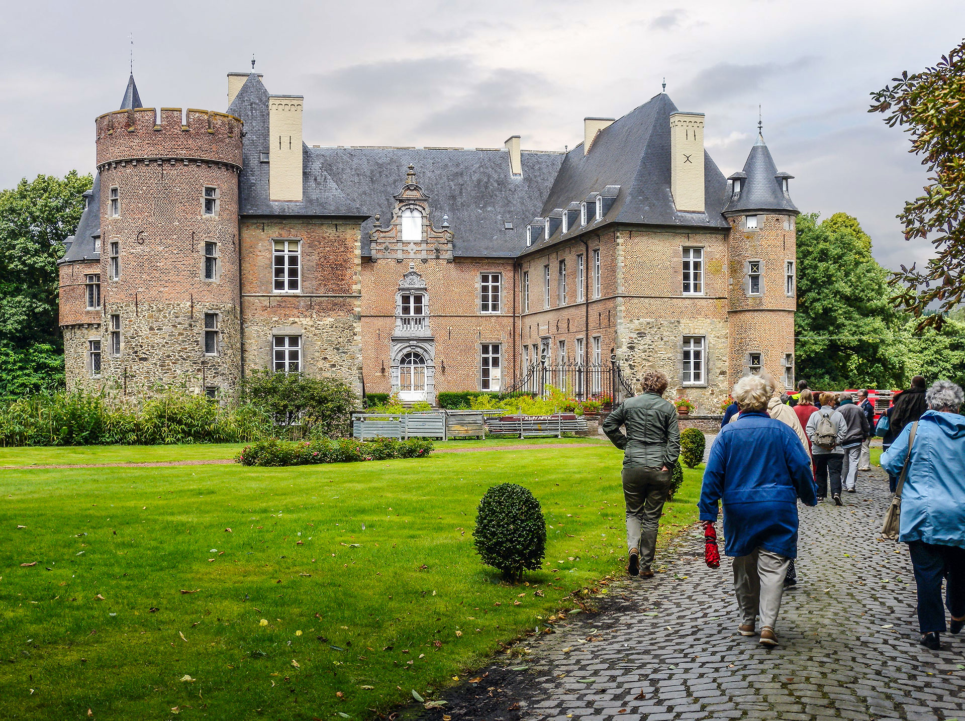 Château - Braine-le-château - forteresse - Seigneurs de Trazegnies