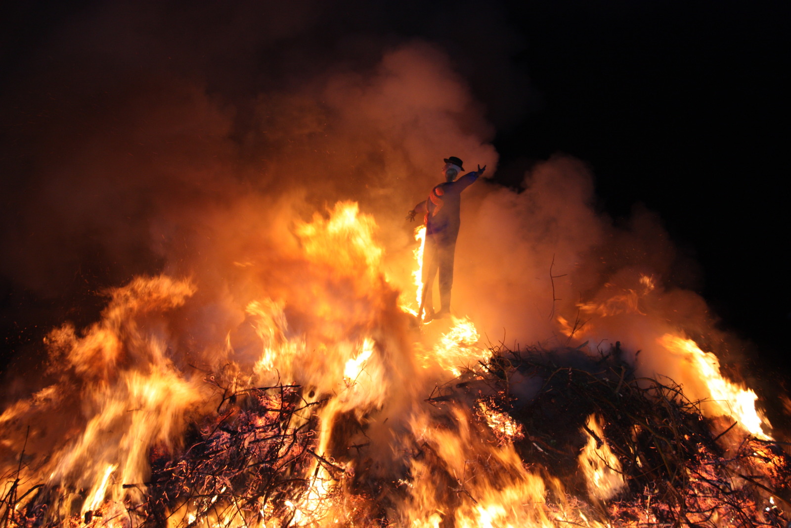 Photo of the bonfire in flames
