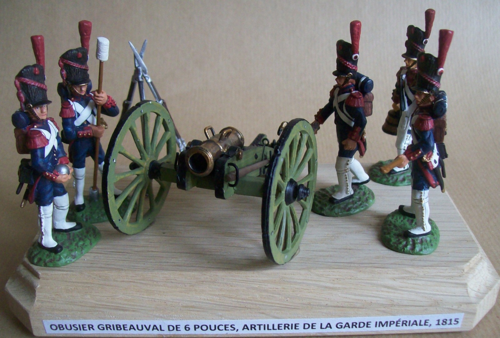 Photo des maquettes d'artillerie