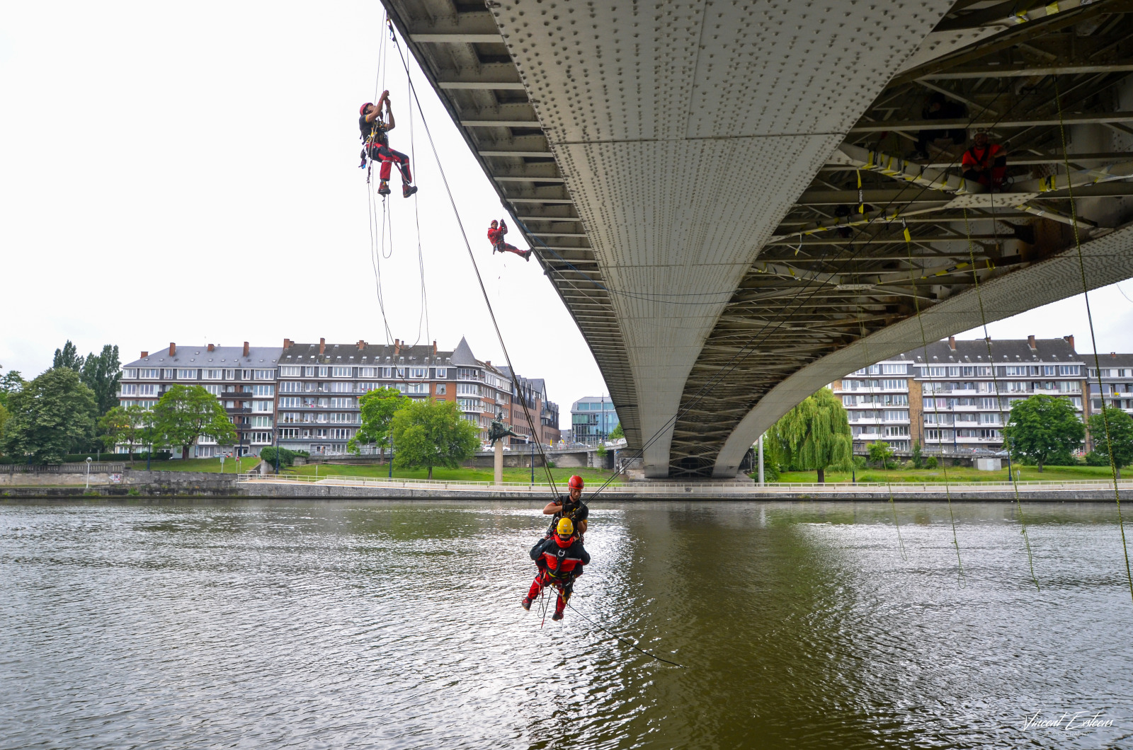 Exercices de GRIMP sous un pont 