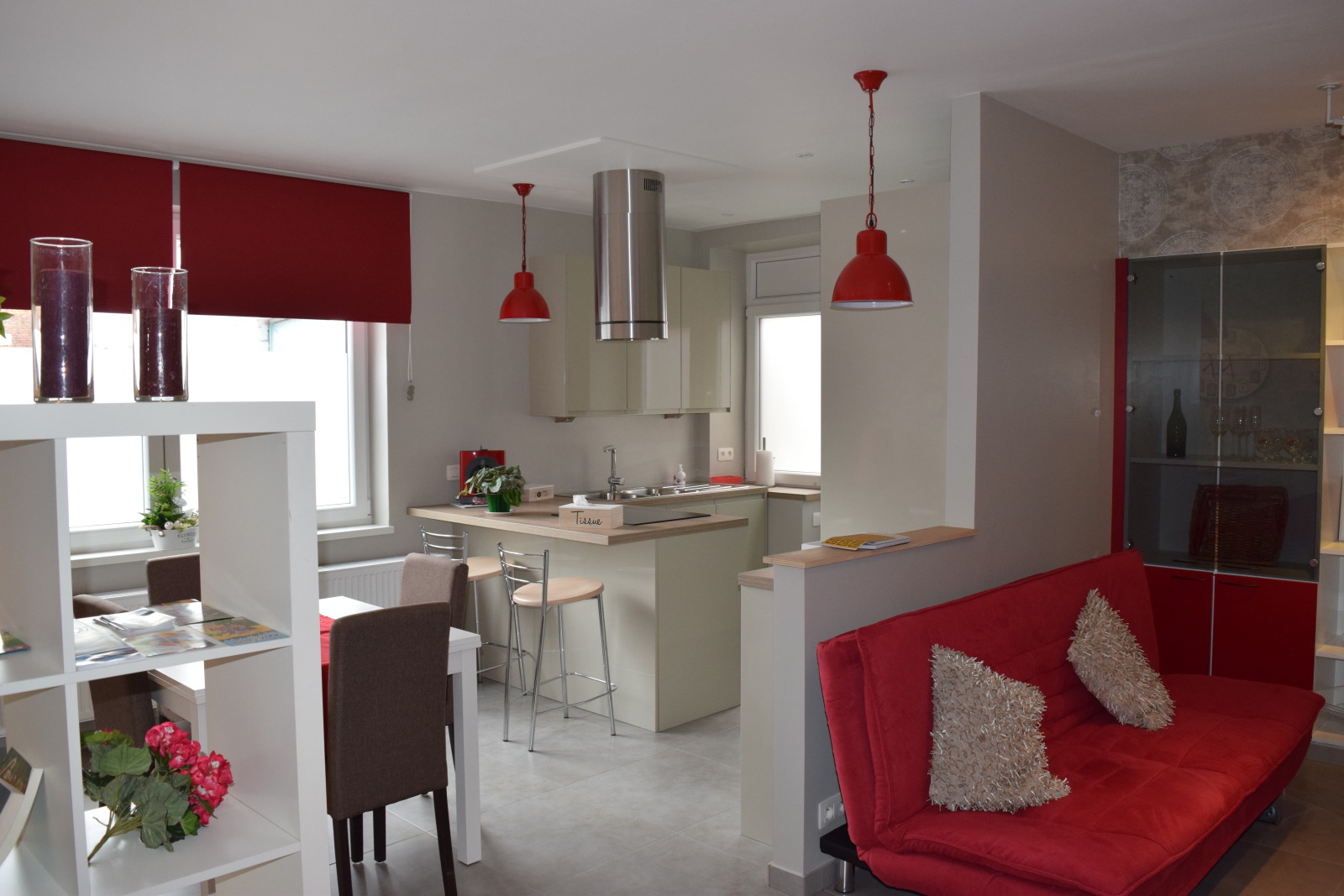 Kitchen and living room of the 7 Heures holiday rental in Spa