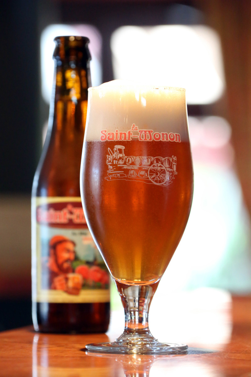 Bière la Saint-Monon servie au bistrot de terroir L'Estaminet à Forrières