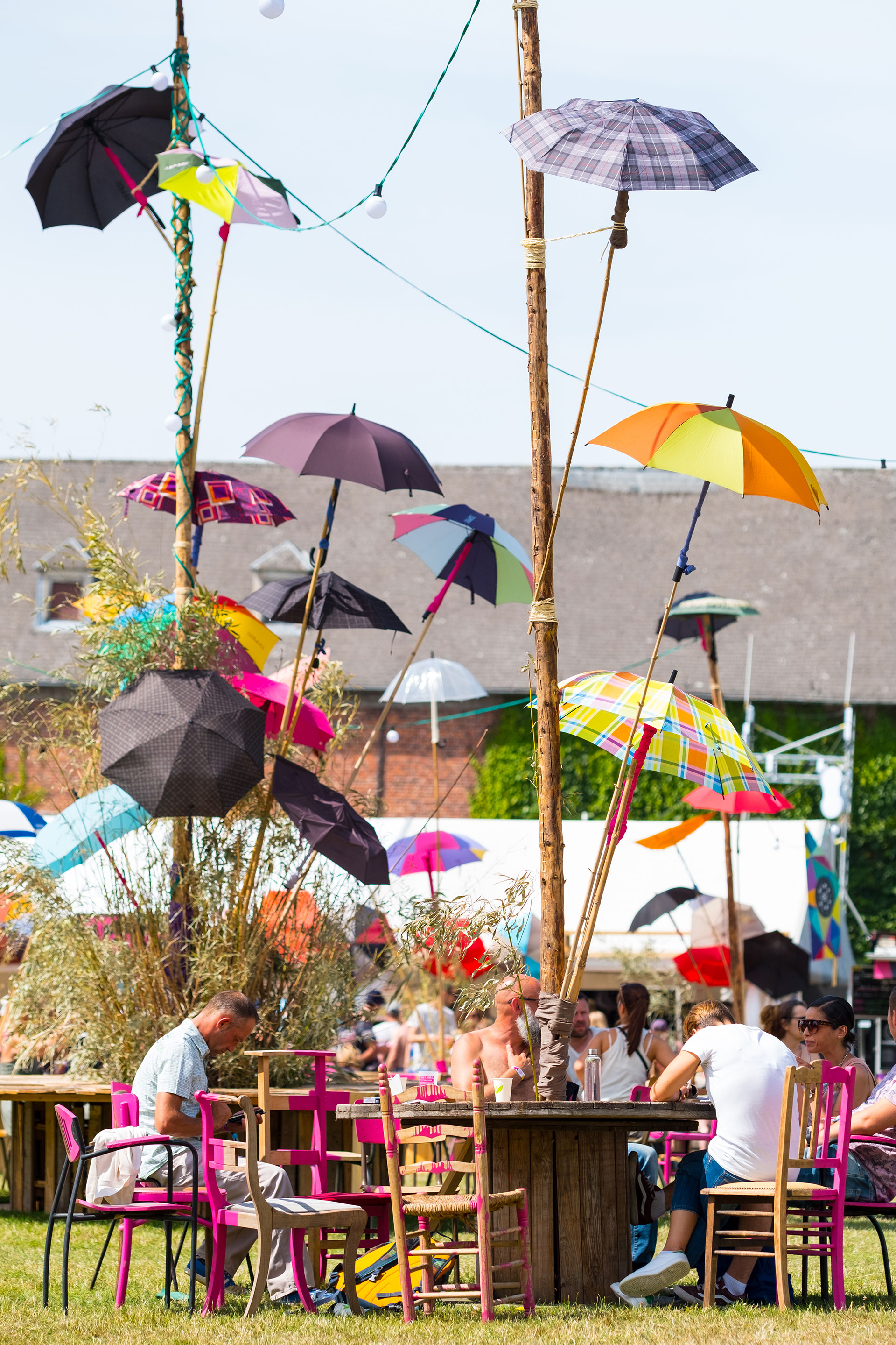 Festival LaSemo 2017 - décoration - parapluie - météo
