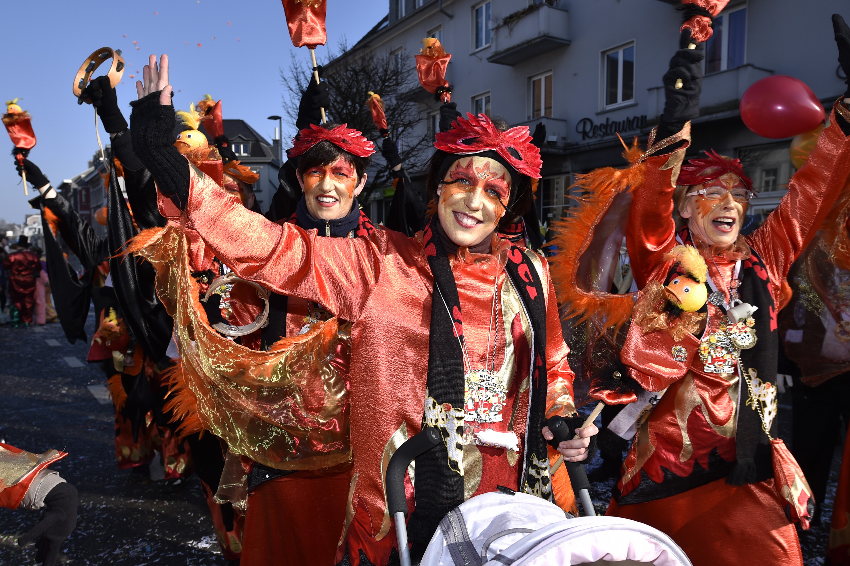 Rozemaandagfestiviteiten tijdens het carnaval van Eupen of Rosenmontag in Wallonië