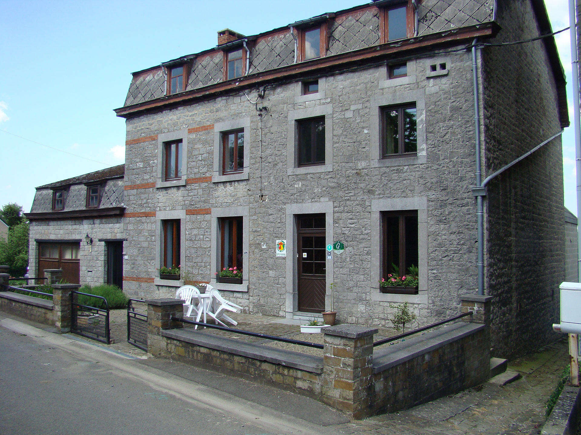 Bac - Gîte rural - Comblain-au-Pont - façade