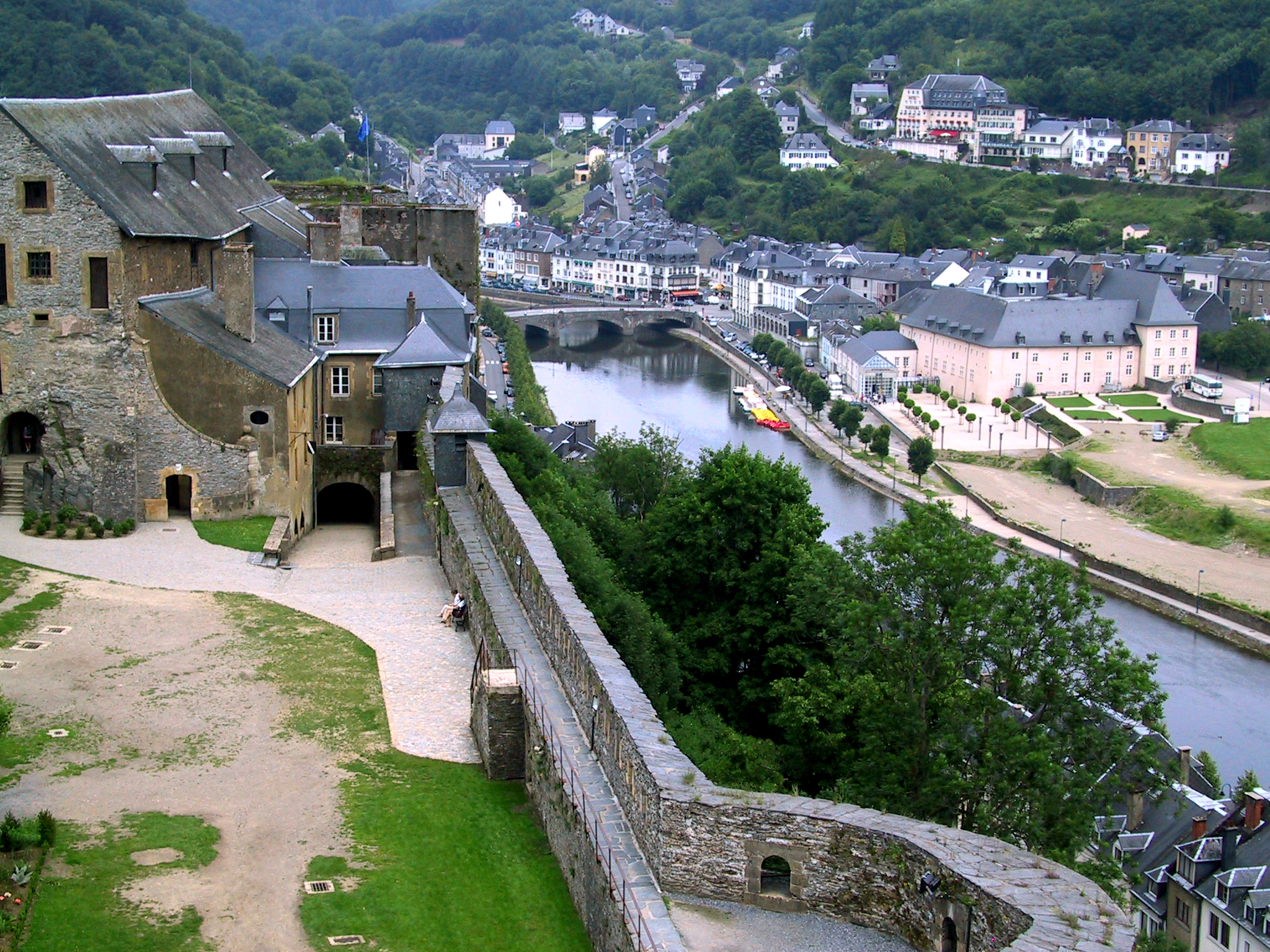 Blick von der Festung auf die Stadt Bouillon