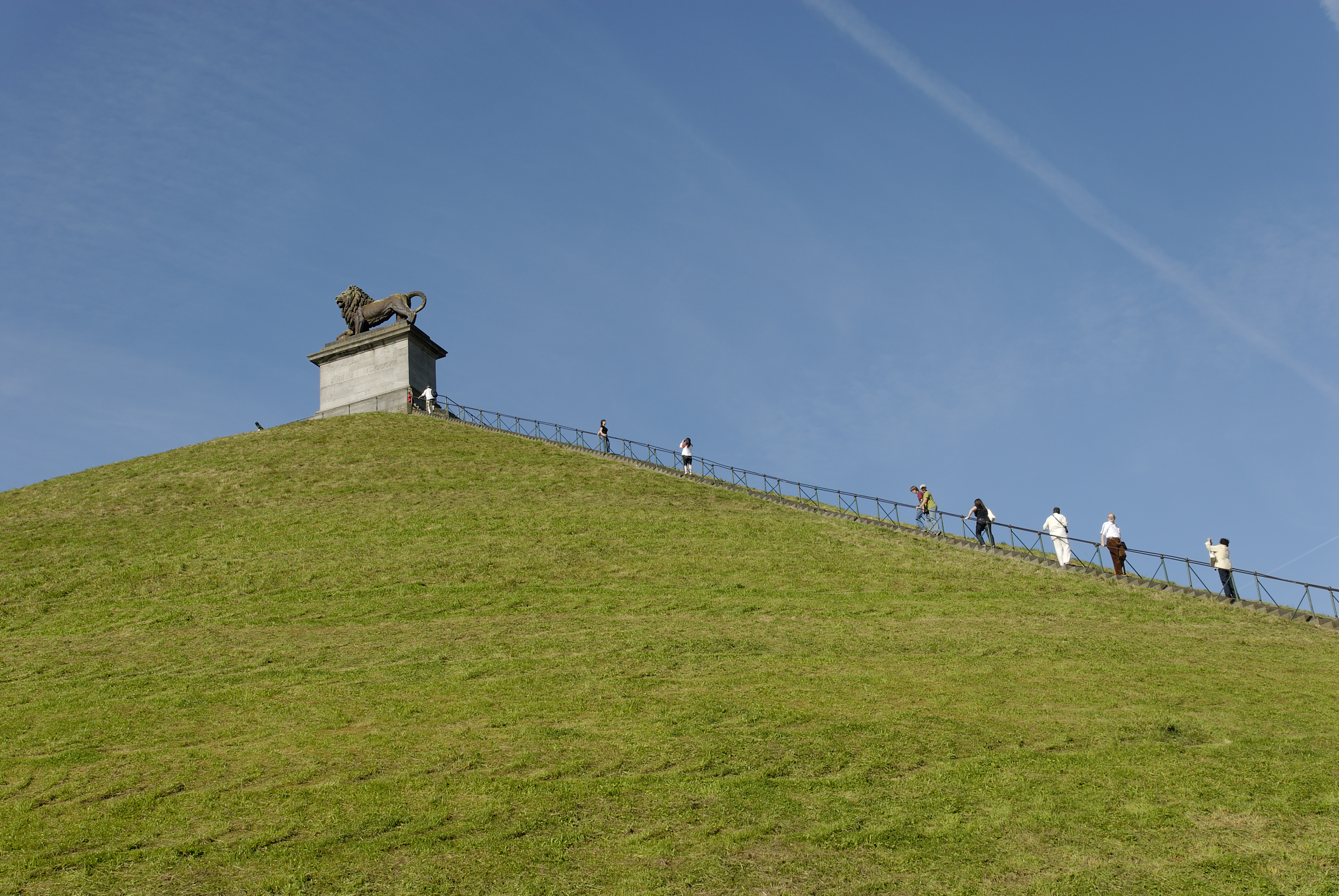 Discover the Lion's Mound, a historical monument commemorating the battle of Waterloo
