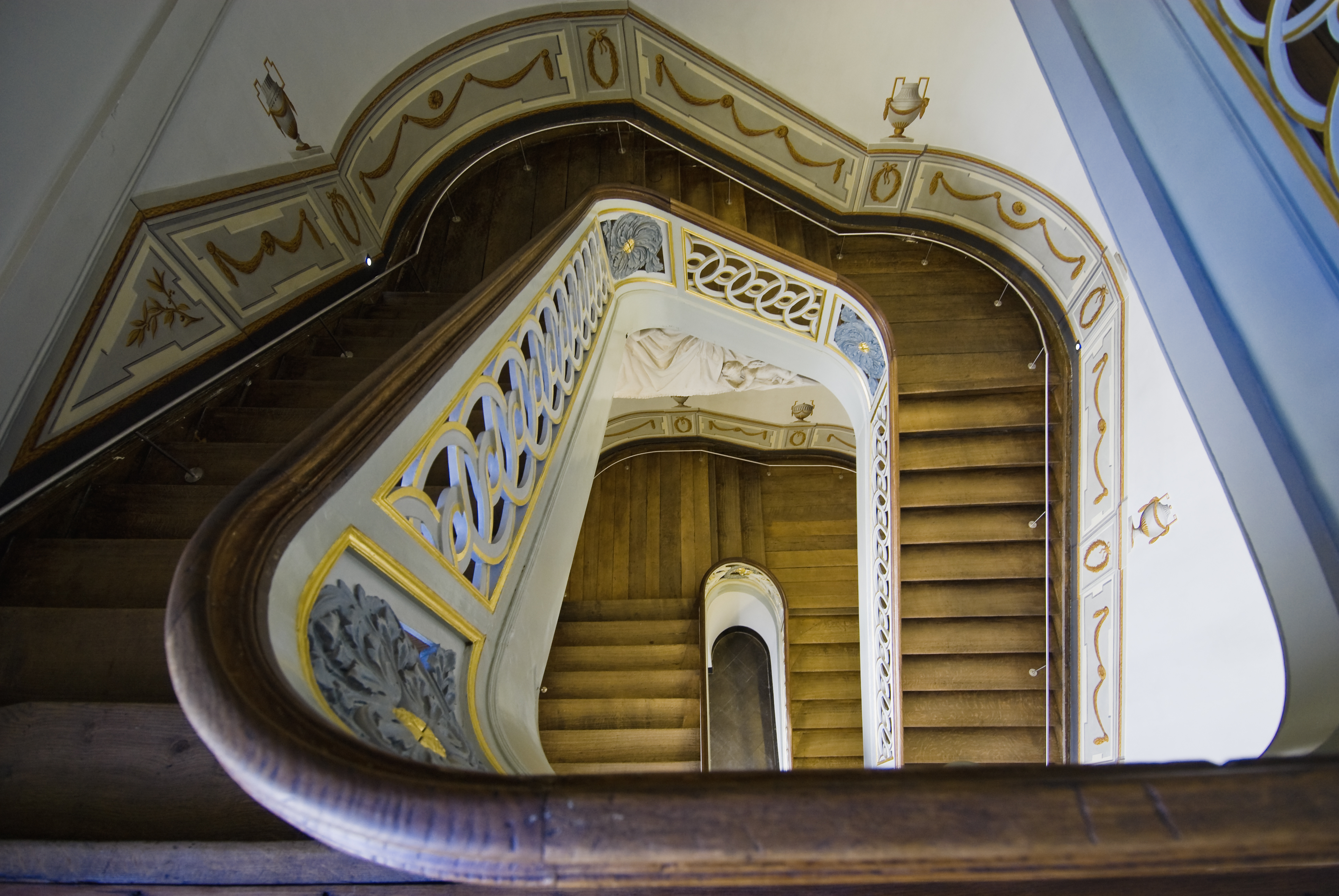Suite d'escaliers du Grand Curtius