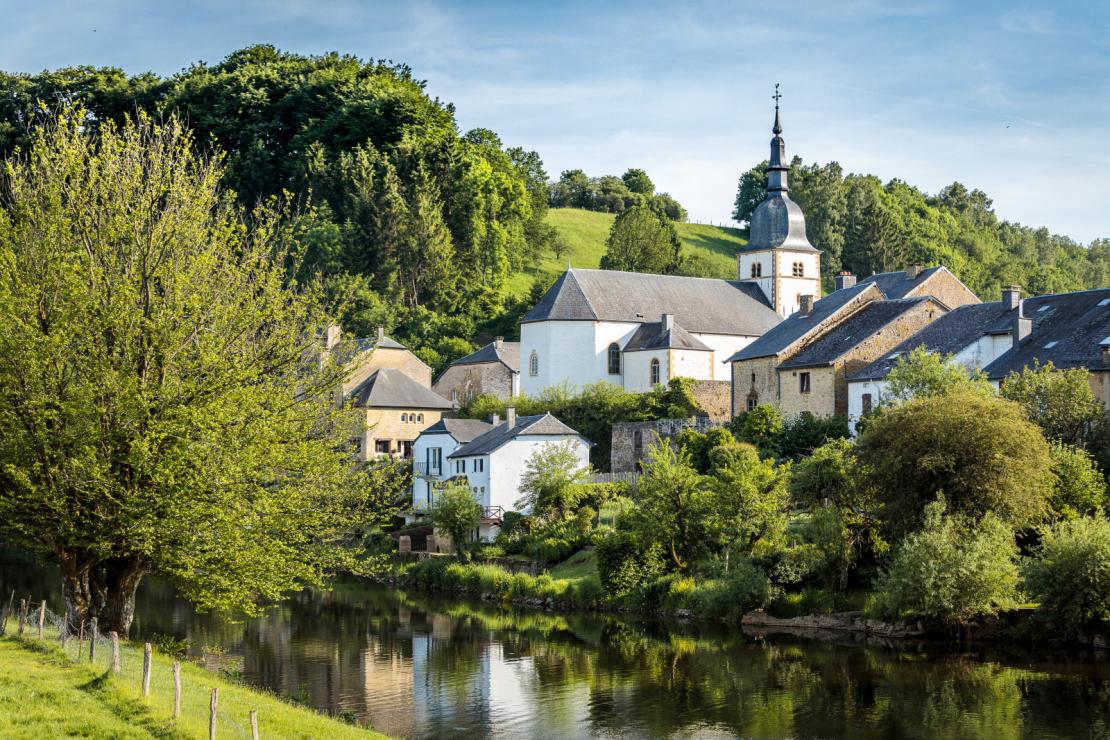 Chassepierre - Dorf am Ufer der Semois - Eines der schönsten Dörfer der Wallonie