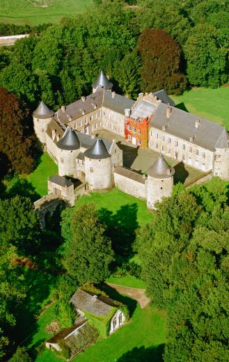 Schloss Corroy-le-Château von oben