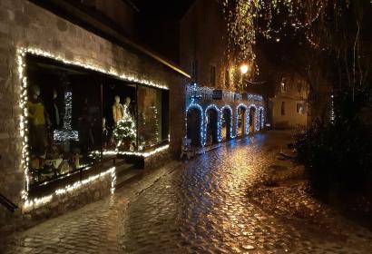 La Vielle Ville se pare de ses plus belles illuminations lors des fêtes de fin d'année