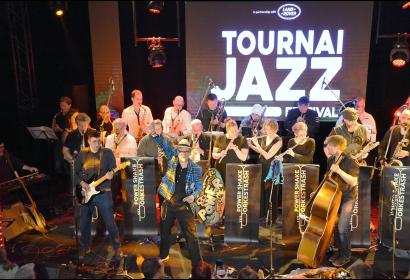 Scène du Tournai Jazz Festival avec ses musiciens