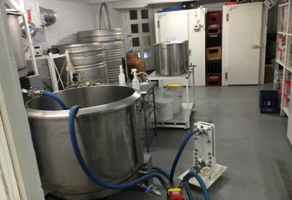 Braueinrichtungen der handwerklichen Brauerei Hoppy in Soignies