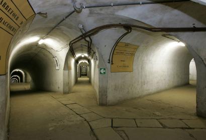 Croisement galeries à l'intérieur du plus grand Fort de Belgique - Eben-Emael à Bassenge