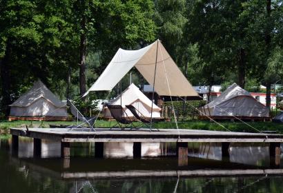 Camp de randonneurs au camping Le Héron à Mouzaive en province de Namur