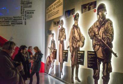 Besichtigen Sie das Bastogne War Museum, das Zentrum der Erinnerung an den Zweiten Weltkrieg
