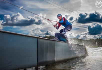 Give The Spin Cablepark, a waterski lift at the Eau d’Heure lakes, a try