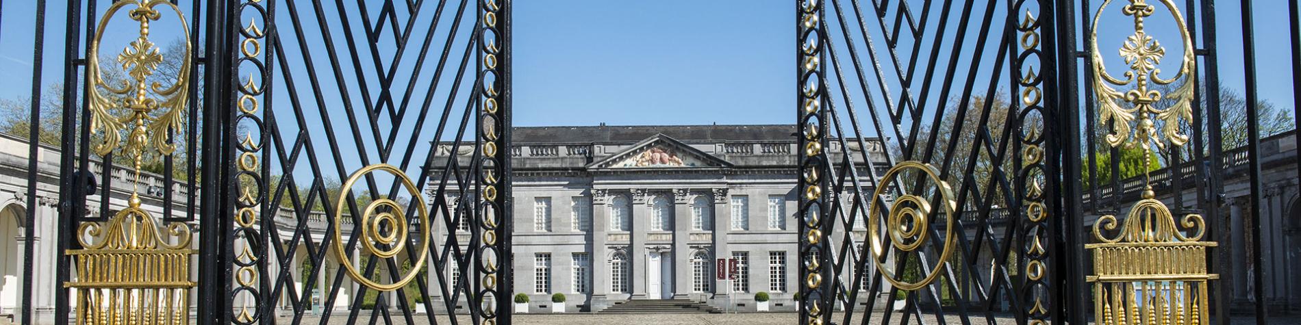 Entrance gate of the Domaine du Château de Seneffe
