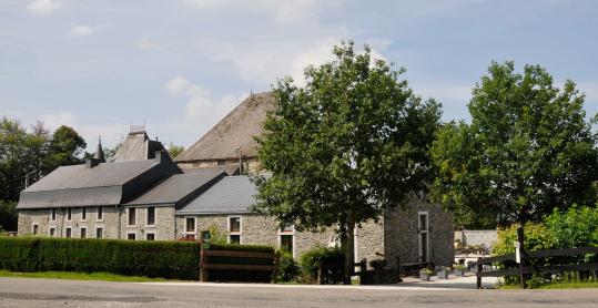 Gîte Rural - Château-Ferme de Laval - 17ème siècle - calme - repos