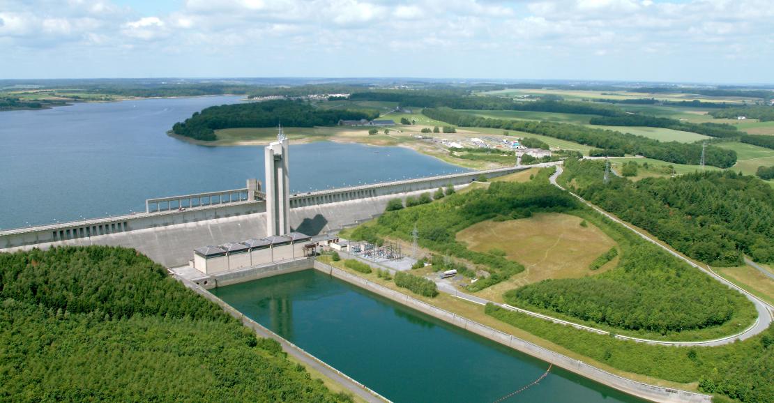 Discover the Eau d'Heure lakes, the Plate Taille dam at Boussu-lez-Walcourt